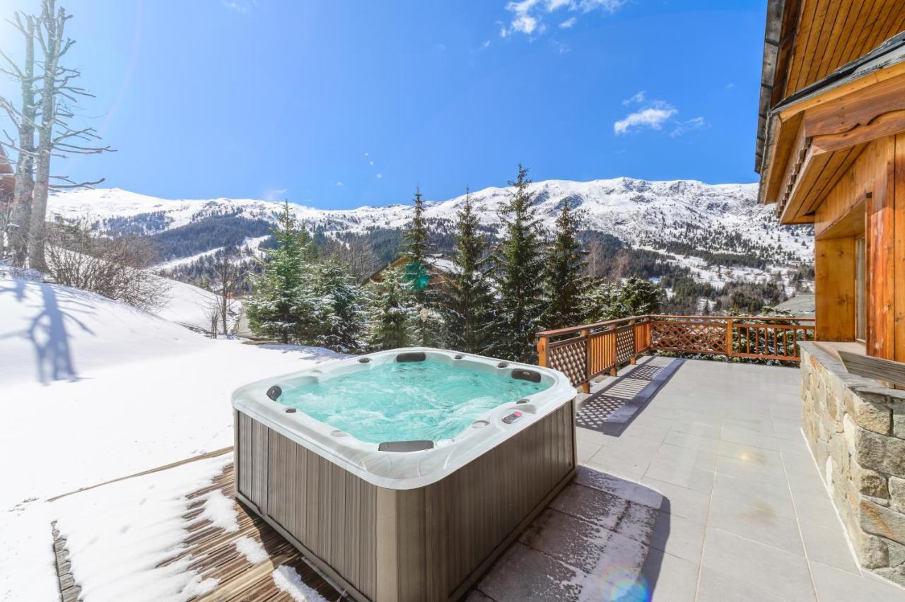 Chalet Himalaya , 10 Person Chalet With 5 Ensuite Bedrooms And Outdoor Jacuzzi In Meribel Centre Bagian luar foto