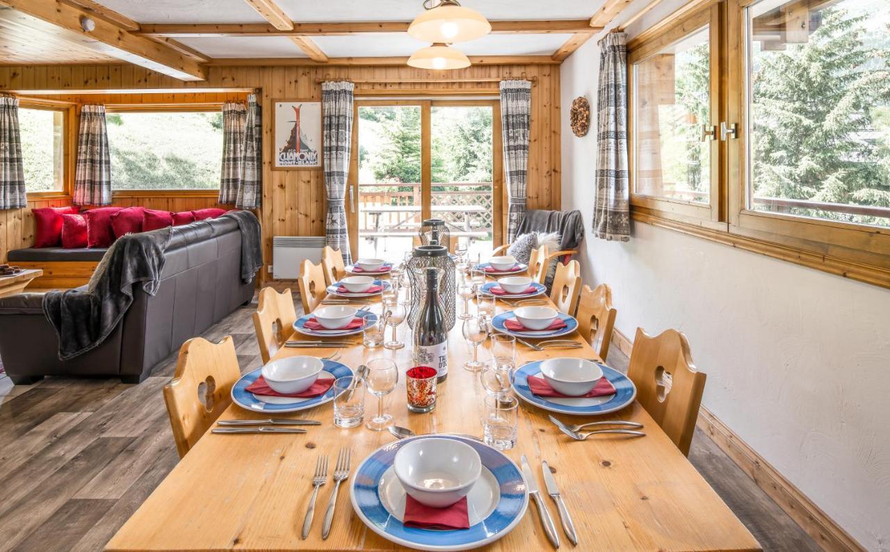 Chalet Himalaya , 10 Person Chalet With 5 Ensuite Bedrooms And Outdoor Jacuzzi In Meribel Centre Bagian luar foto