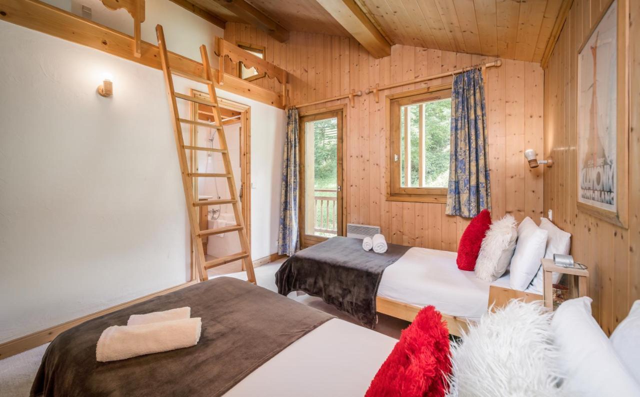 Chalet Himalaya , 10 Person Chalet With 5 Ensuite Bedrooms And Outdoor Jacuzzi In Meribel Centre Bagian luar foto